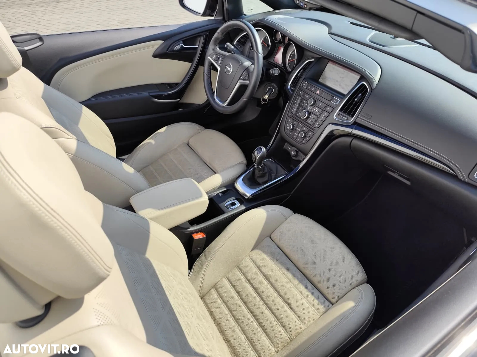 Opel Cascada 1.6 Turbo ECOTEC Start/Stop Cabriolet - 17