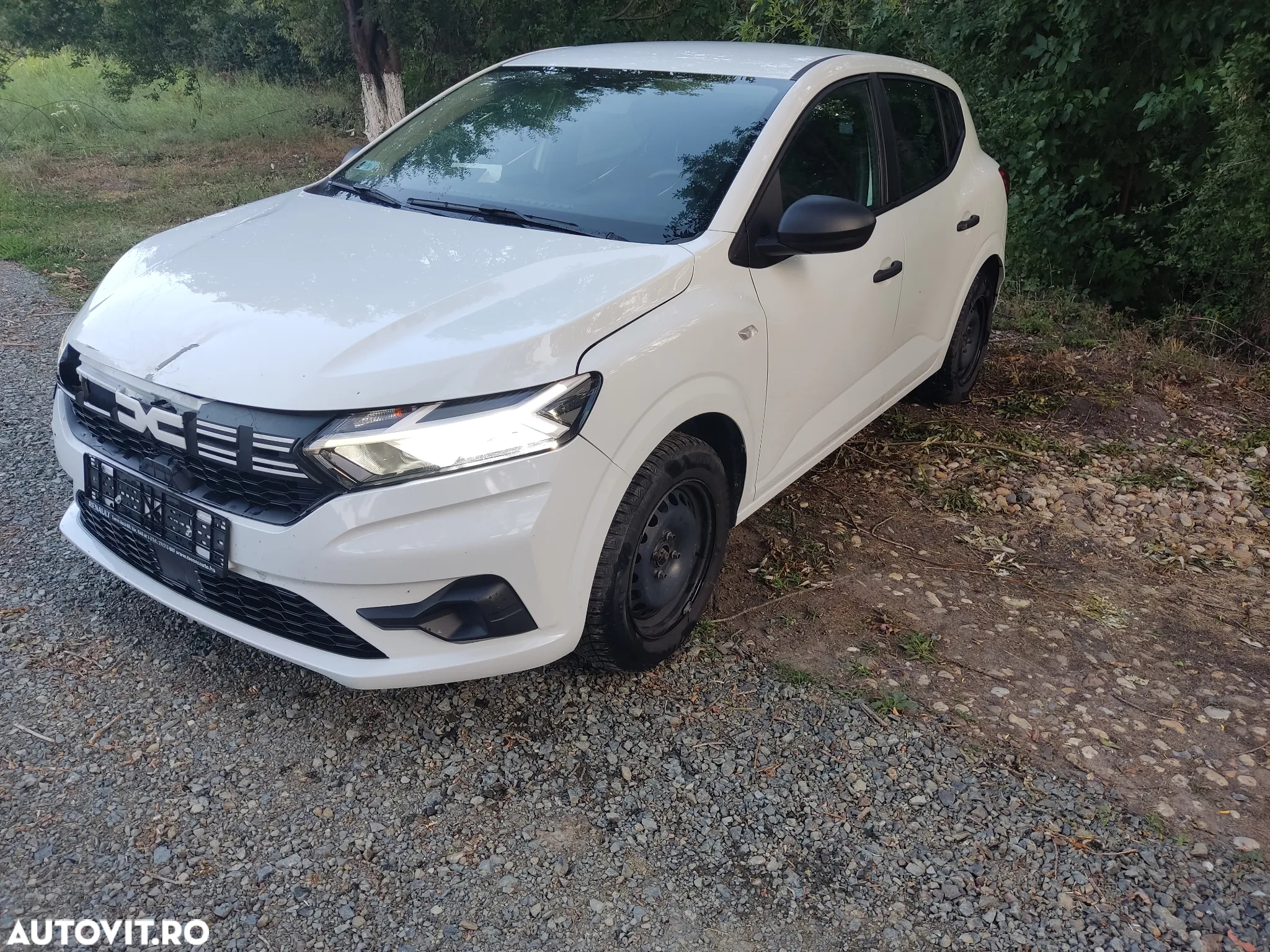 Dacia Sandero TCe 90 Essential - 2