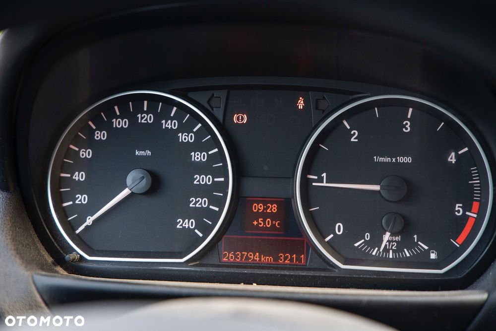 BMW Seria 1 118d - 5