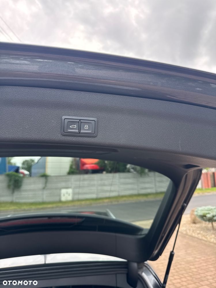 Audi A6 Avant 55 TFSI e quattro S tronic S line - 17