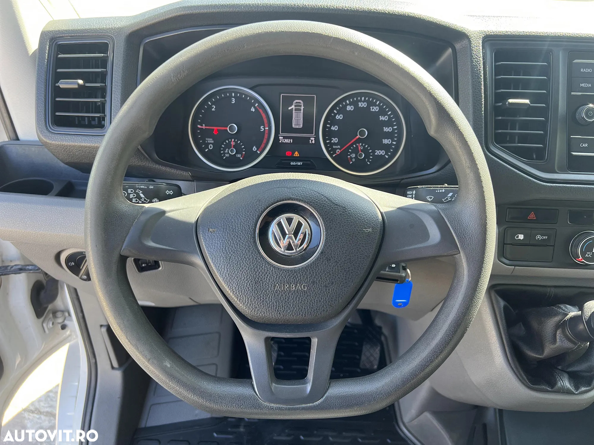 Volkswagen Crafter - 13