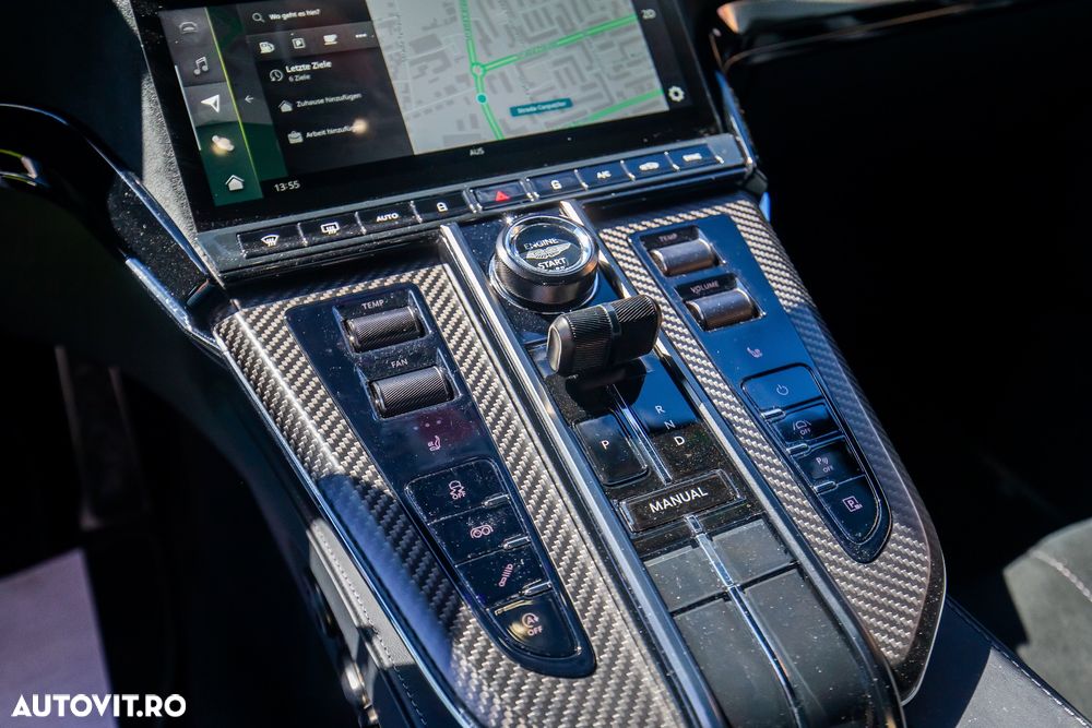 Aston Martin V8 Vantage Standard - 24