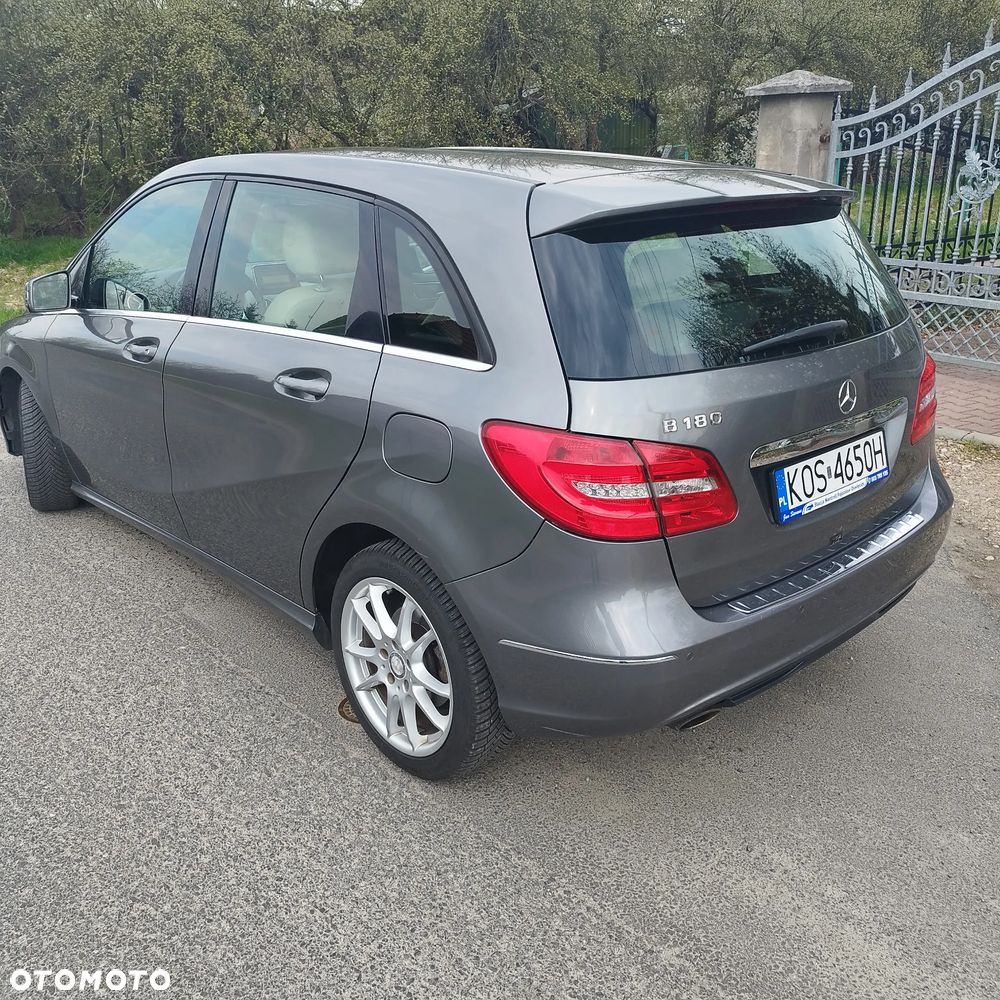 Mercedes-Benz Klasa B 180 (BlueEFFICIENCY) - 10