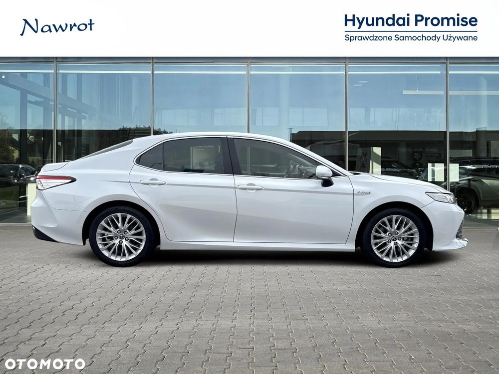 Toyota Camry 2.5 Hybrid Executive CVT - 7