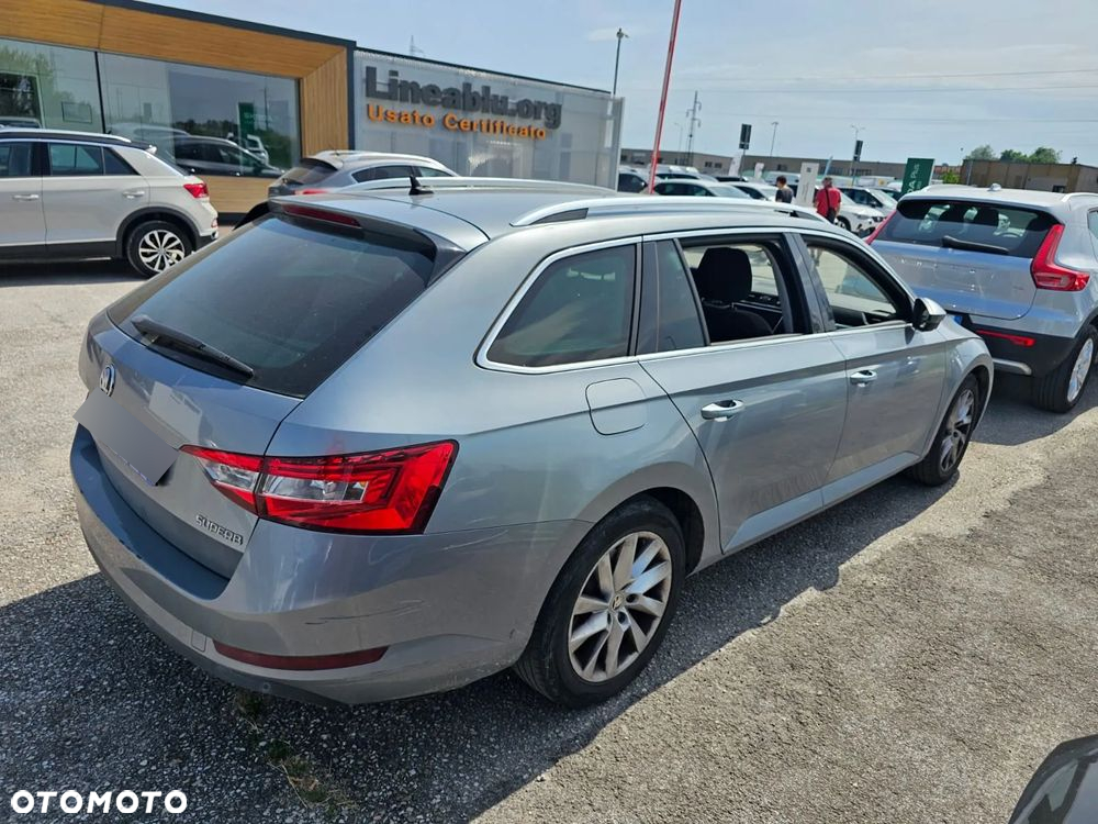 Skoda Octavia 2.0 TDI SCR Style DSG - 20