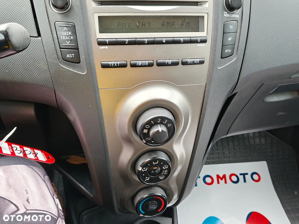 Toyota Yaris 1.33 Dynamic - 23