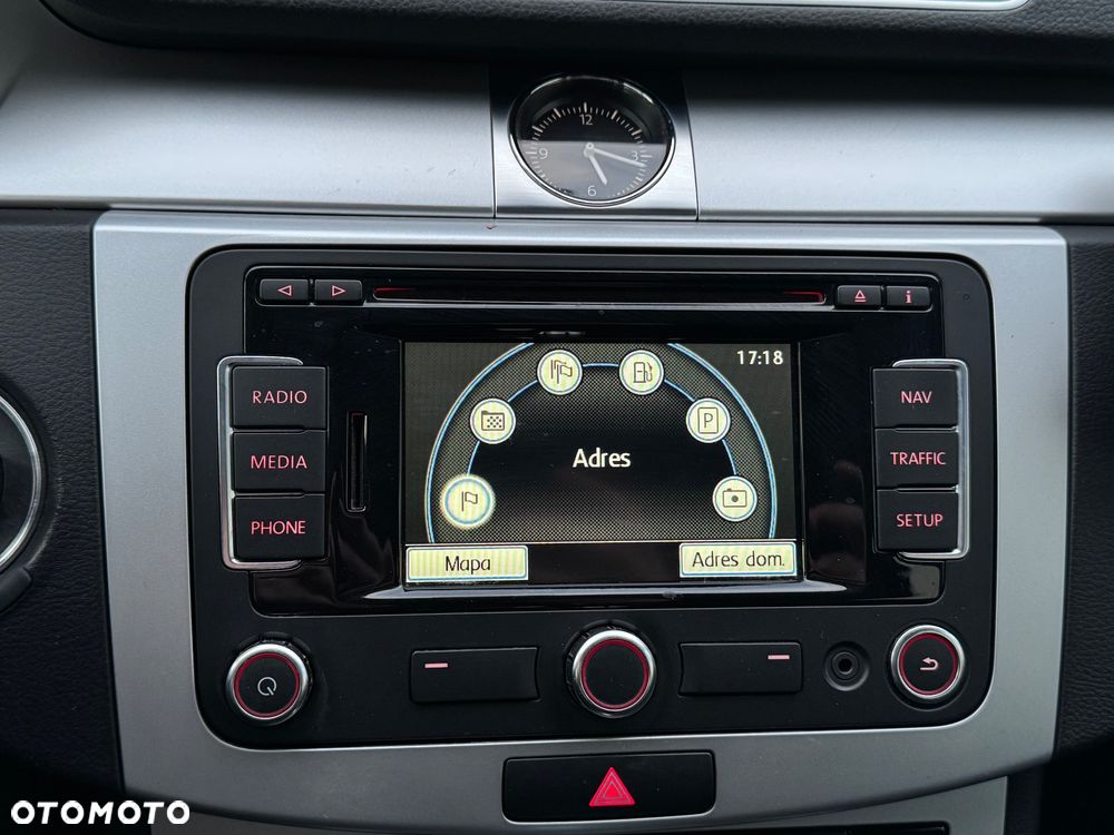 Volkswagen Passat - 11