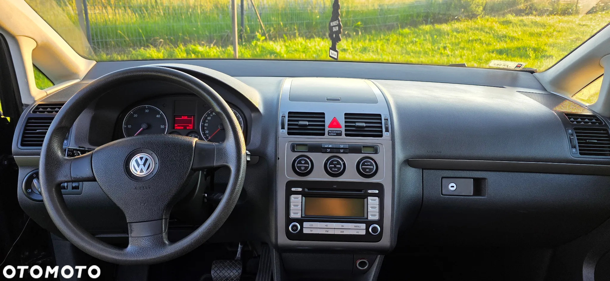 Volkswagen Touran 2.0 TDI Highline DSG - 5