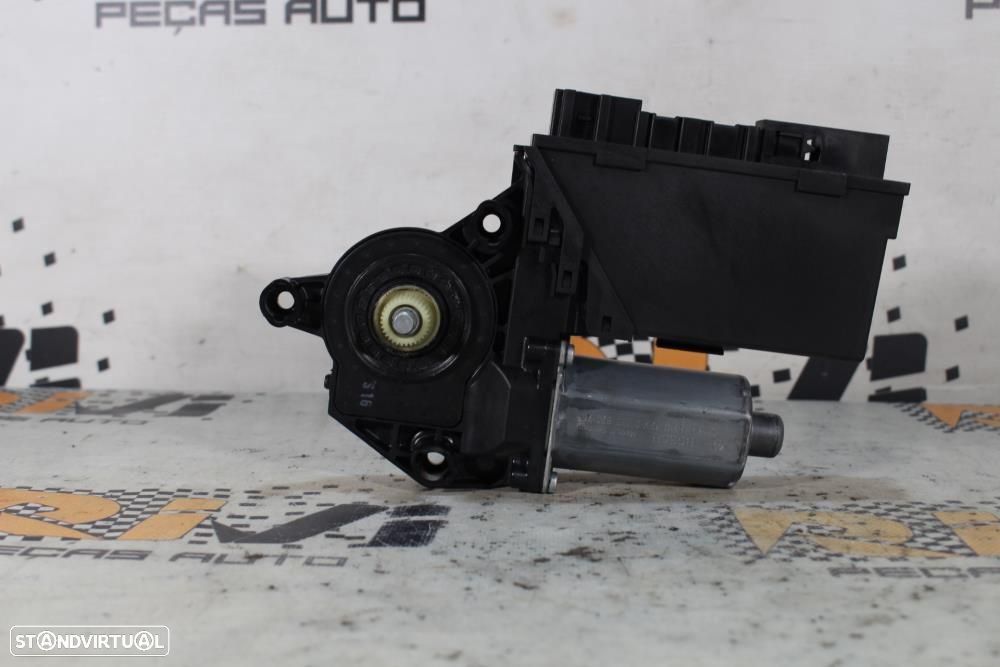 Motor Do Elevador De Vidro Traseiro Direito Audi A4 (8Ec, B7)  8E09598 - 2