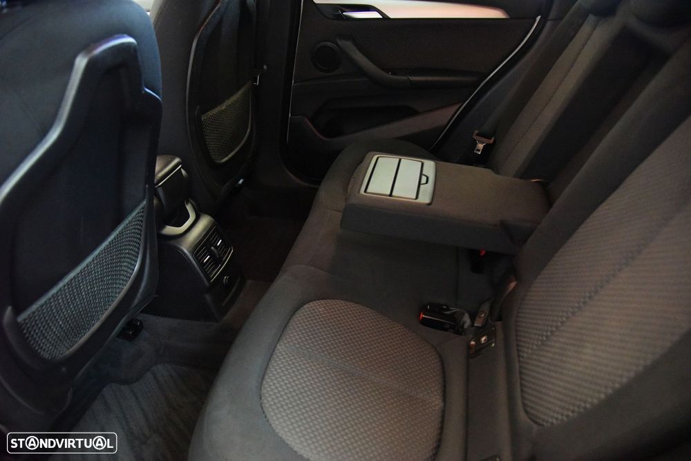 BMW X1 16 d sDrive Advantage - 27