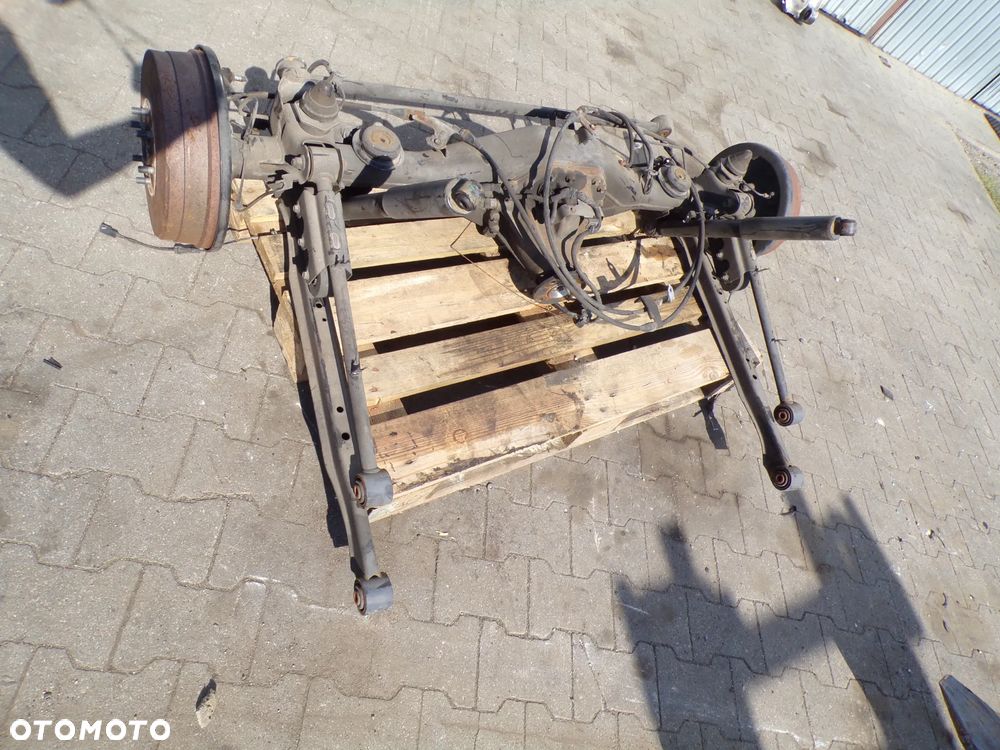 BELKA OŚ ZAWIESZENIA TYŁ NISSAN NAVARA D23 - 3