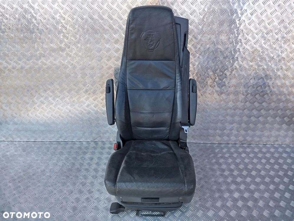 FOTEL KIEROWCY LOTNIK SKÓRA SCANIA R - 1
