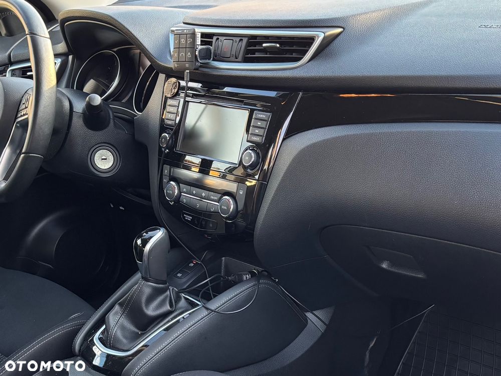 Nissan Qashqai - 11