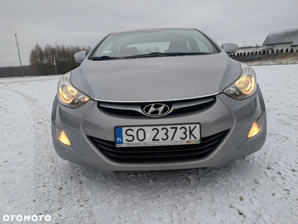 Hyundai Elantra 1.6 Comfort - 3