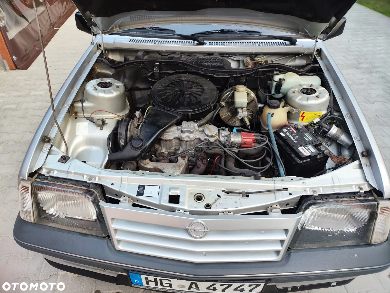 Opel Ascona C 1.6 L - 11