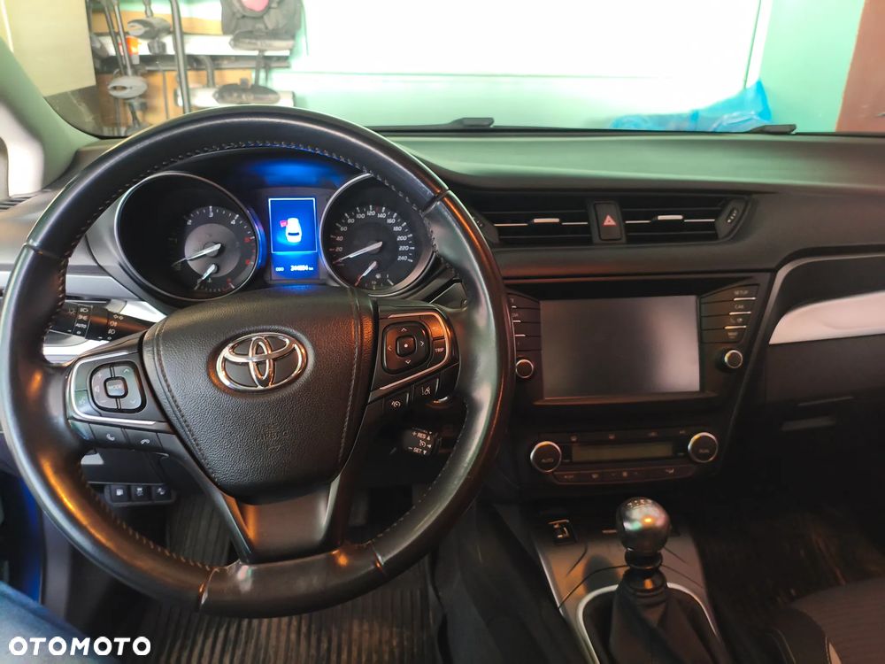 Toyota Avensis 2.0 D-4D Active Business - 12