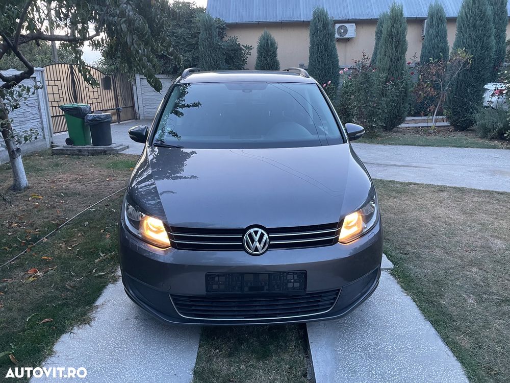 Volkswagen Touran - 9