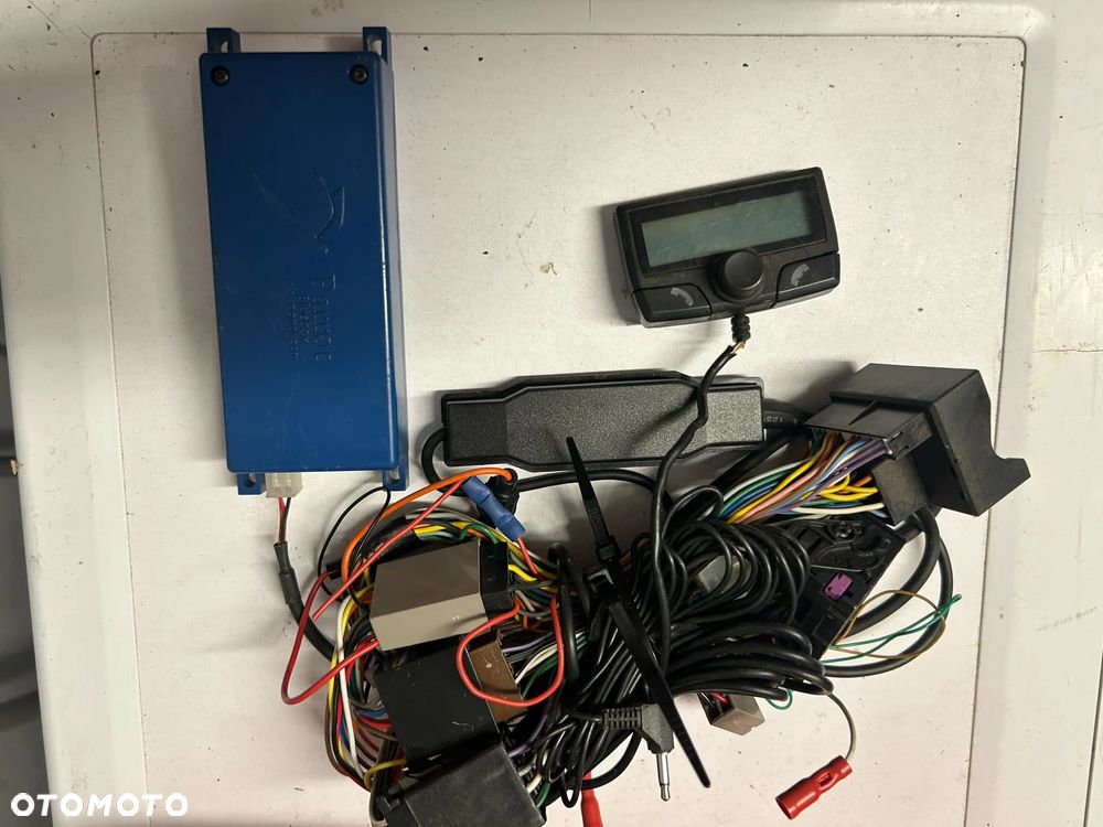 Zestaw głośnomówiący Parrot CK3100N - 2