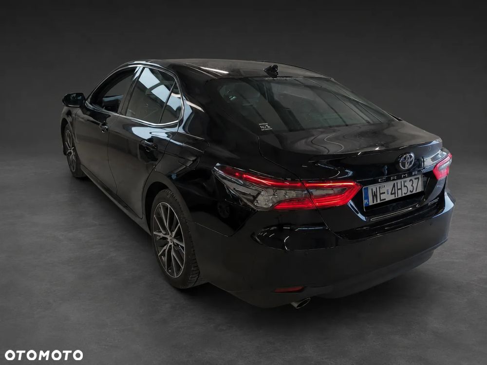 Toyota Camry 2.5 Hybrid Executive CVT - 2