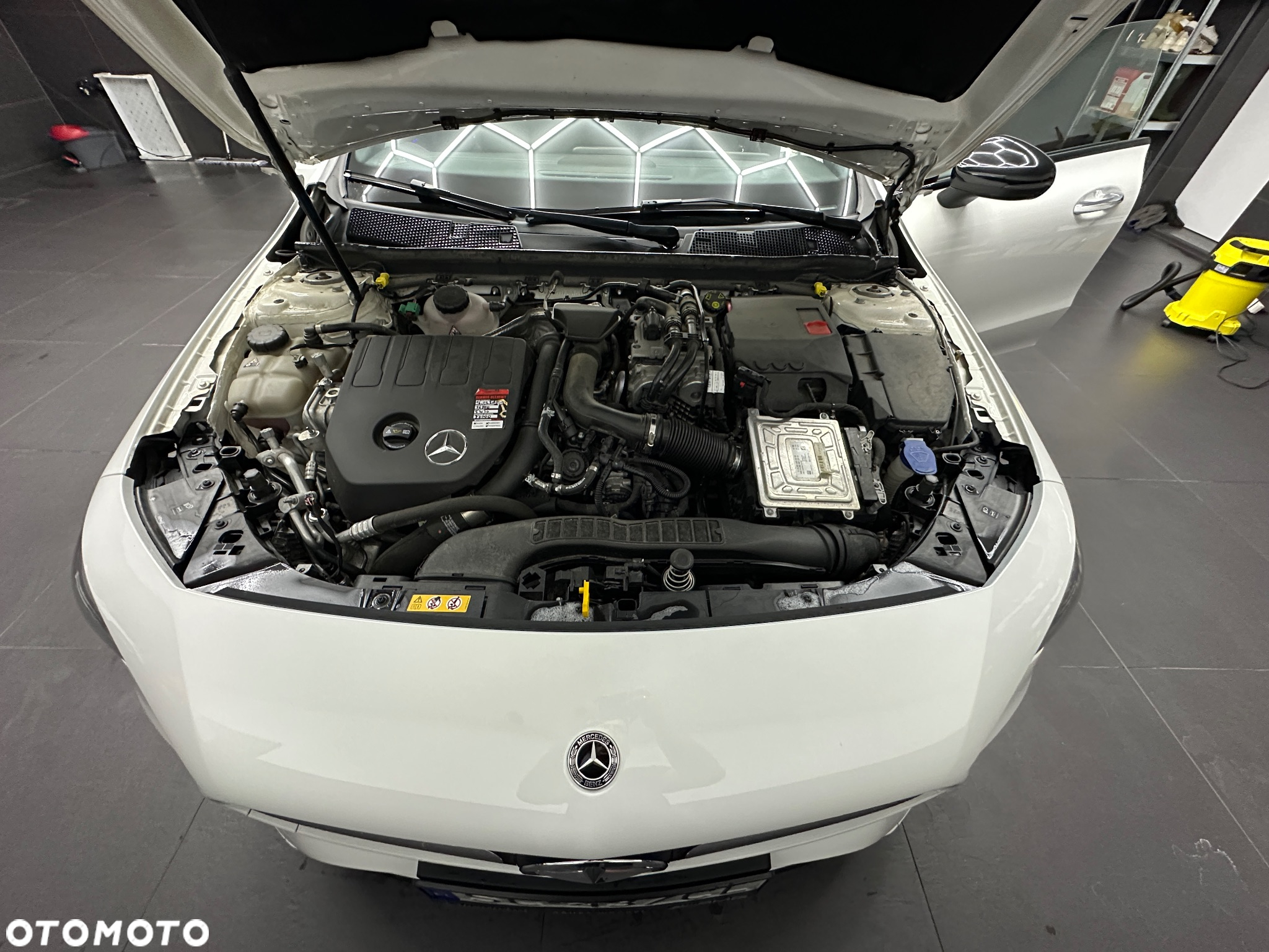 Mercedes-Benz CLA - 14