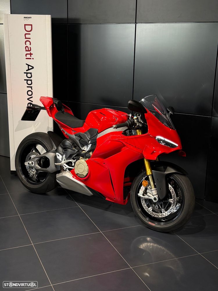 Ducati Panigale V4 S - 2