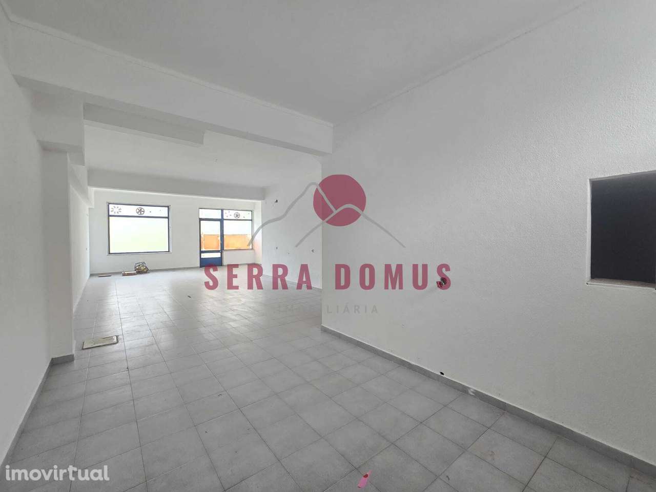 Loja com 70 m² localizada na Rinchoa - Grande imagem: 3/9