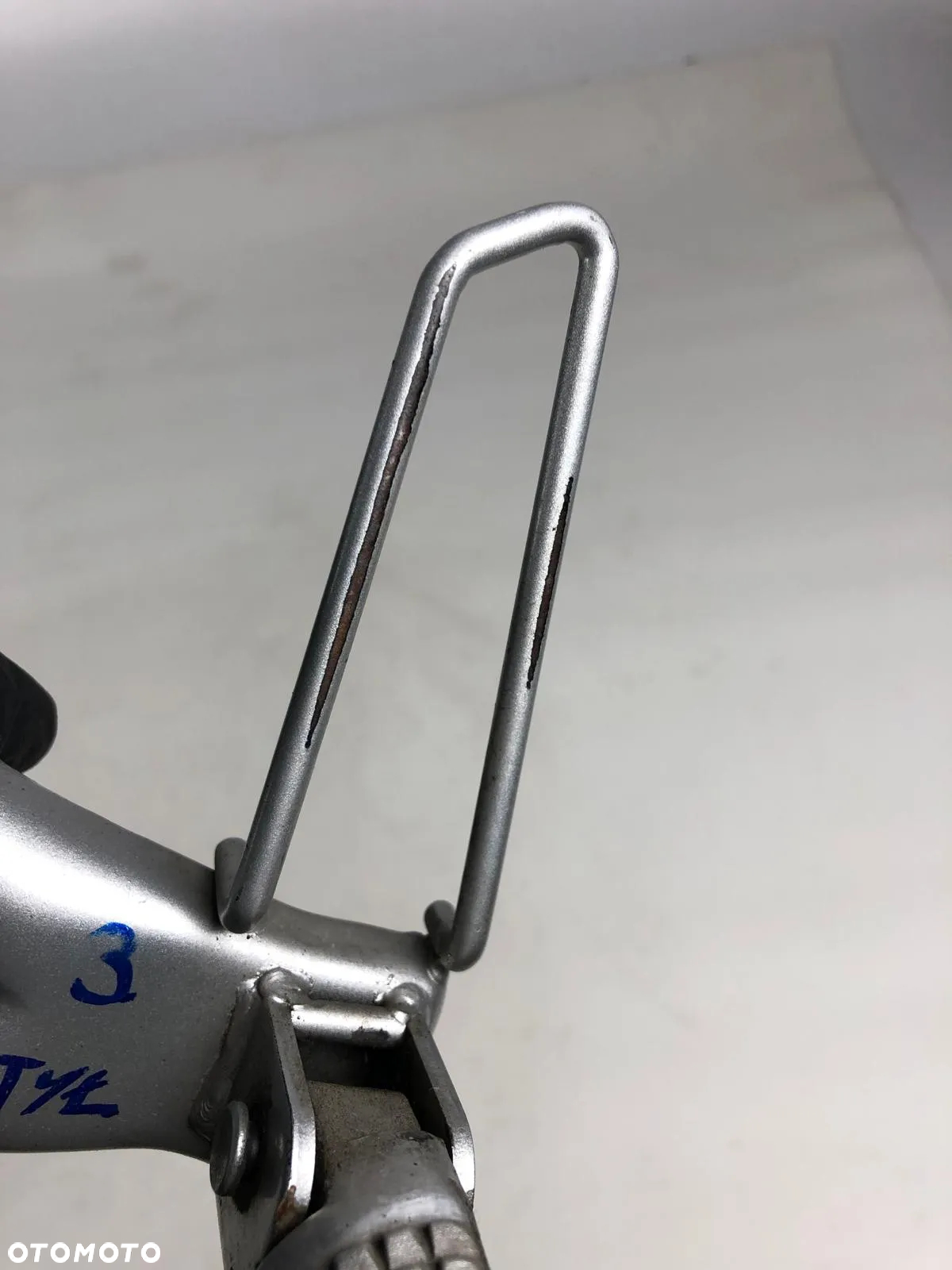 Suzuki GSF 600 Bandit 00-04 Lewy Set Tył Pasażera Podnóżek - 3