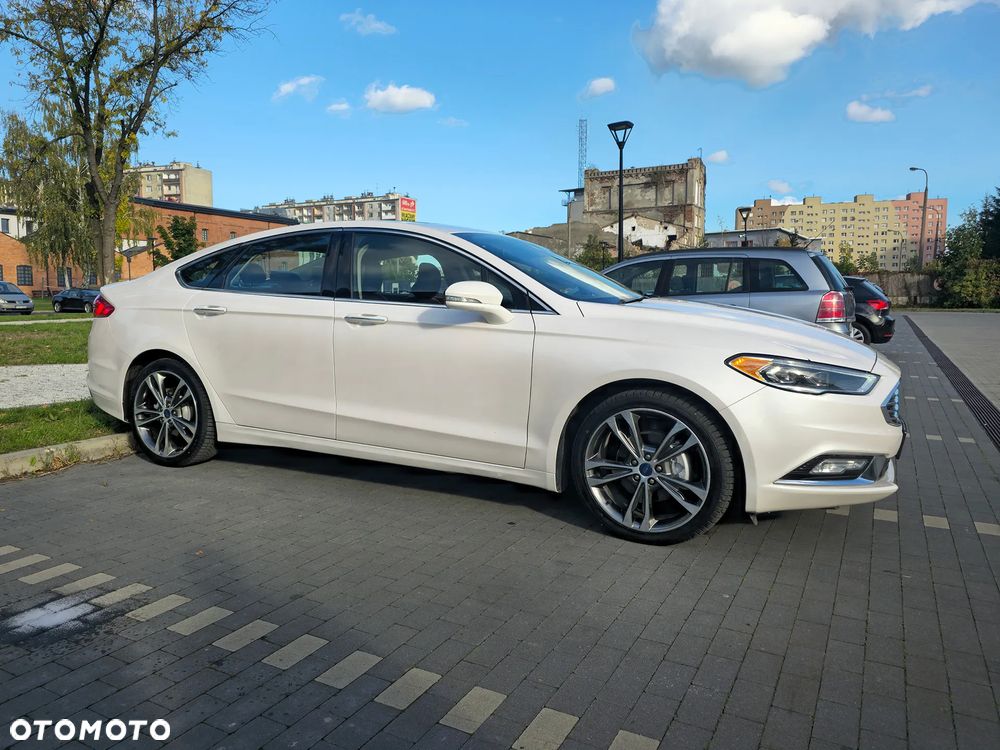 Ford Mondeo 2.0 EcoBoost Titanium - 1