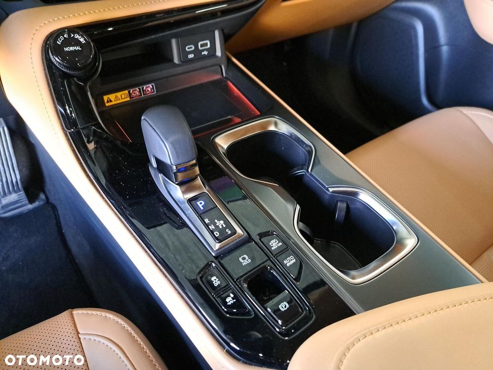 Lexus NX 450h+ Prestige AWD - 28