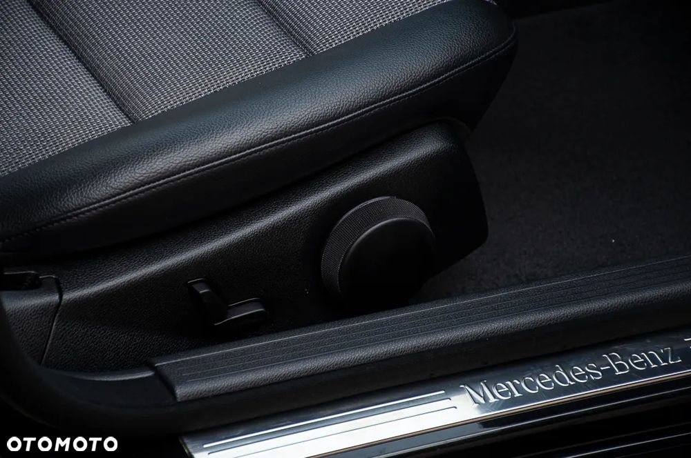 Mercedes-Benz Klasa C 200 Kompressor Automatik Avantgarde - 38