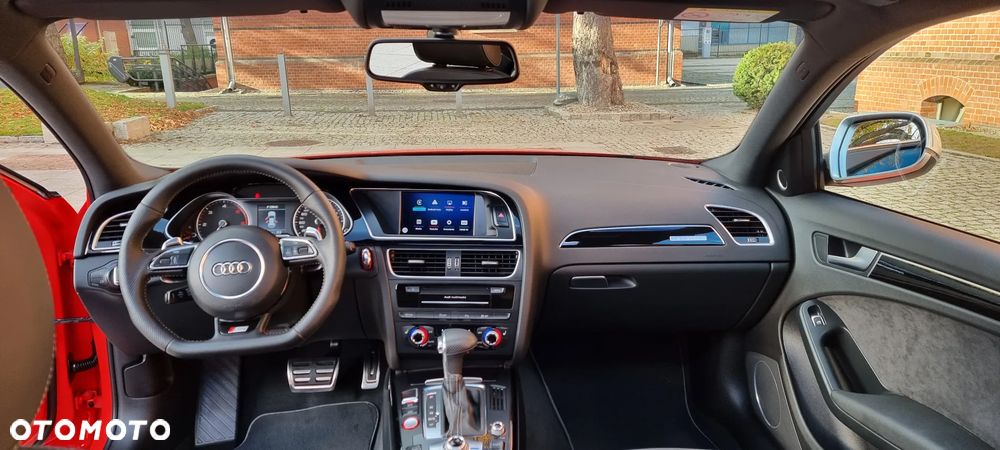 Audi A4 Avant 2.0 TDI DPF clean diesel quattro S tronic S line Sportpaket - 33