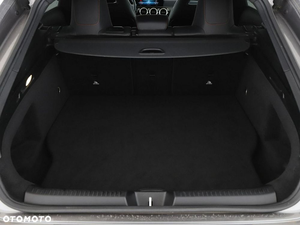 Mercedes-Benz CLA 250 e PHEV AMG Line 8G-DCT - 22