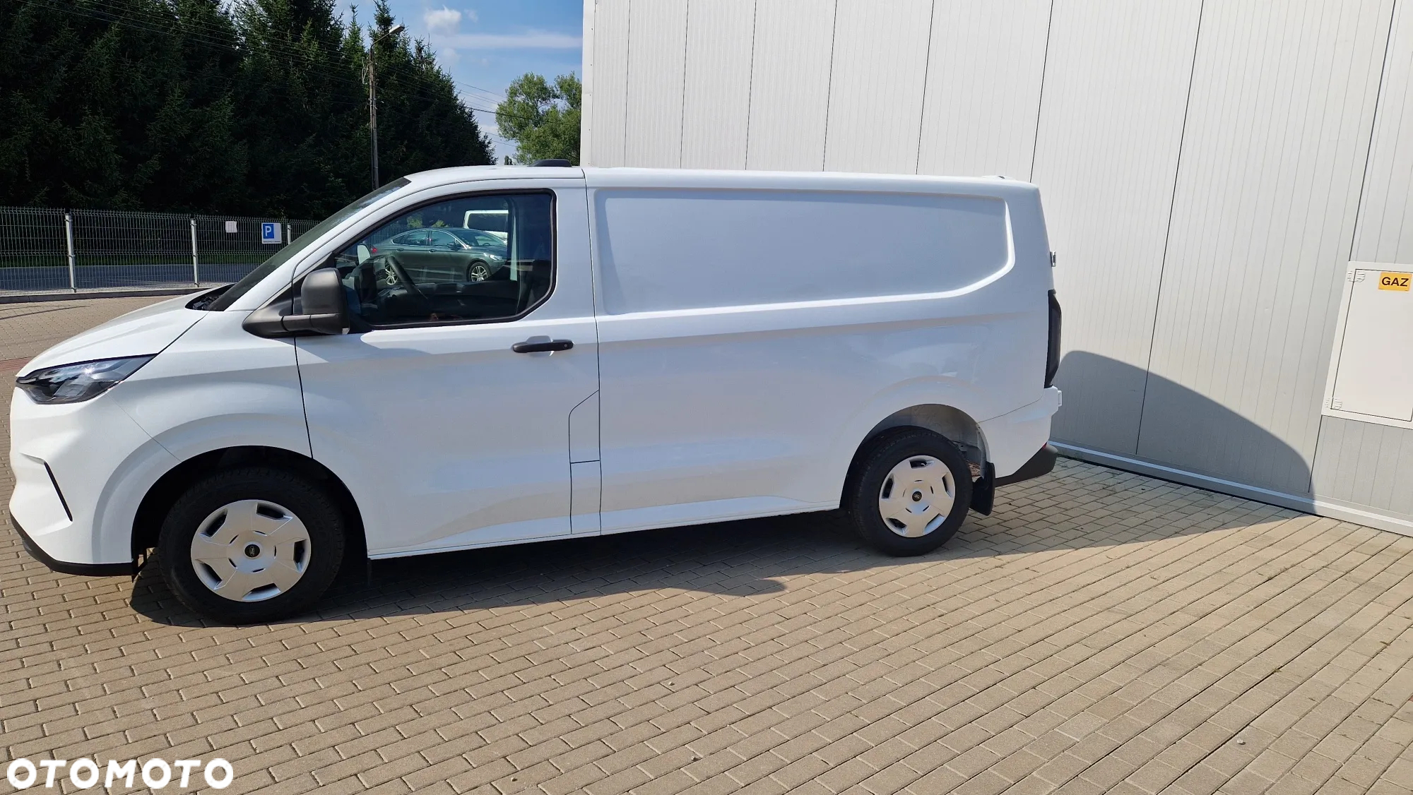 Ford TRANSIT CUSTOM VAN V710 L1H1 - 12