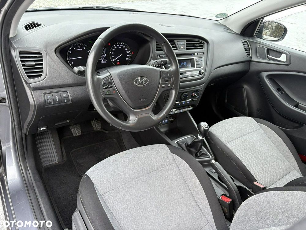 Hyundai i20 1.2 YES Gold - 9