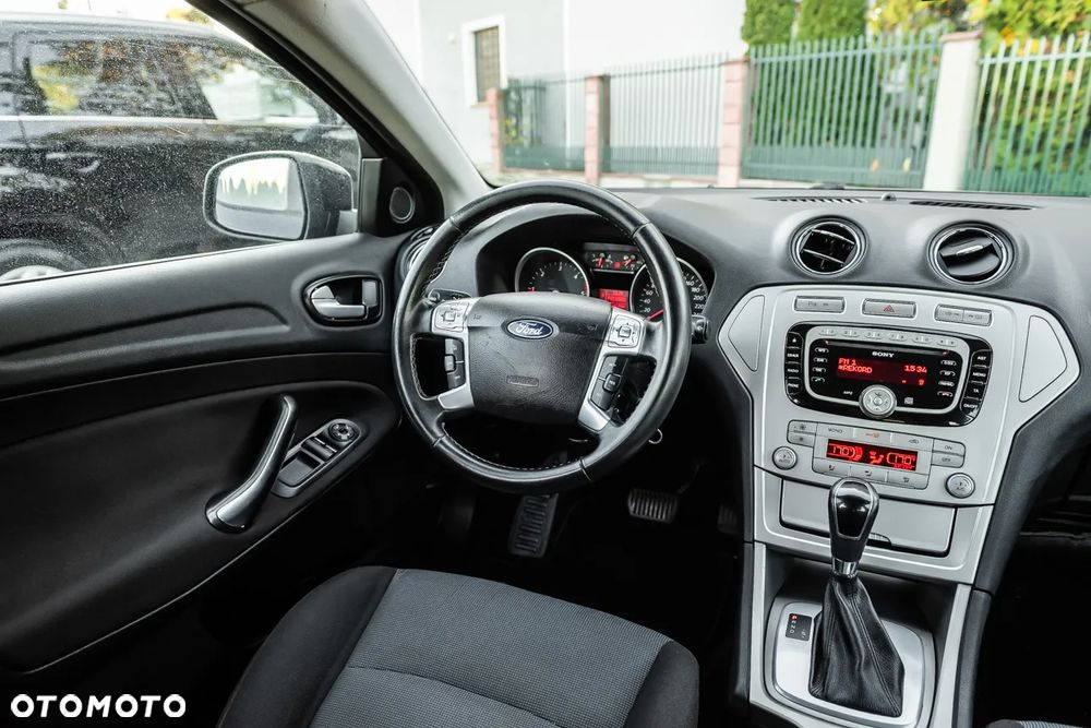 Ford Mondeo 2.0 TDCi Ambiente - 22