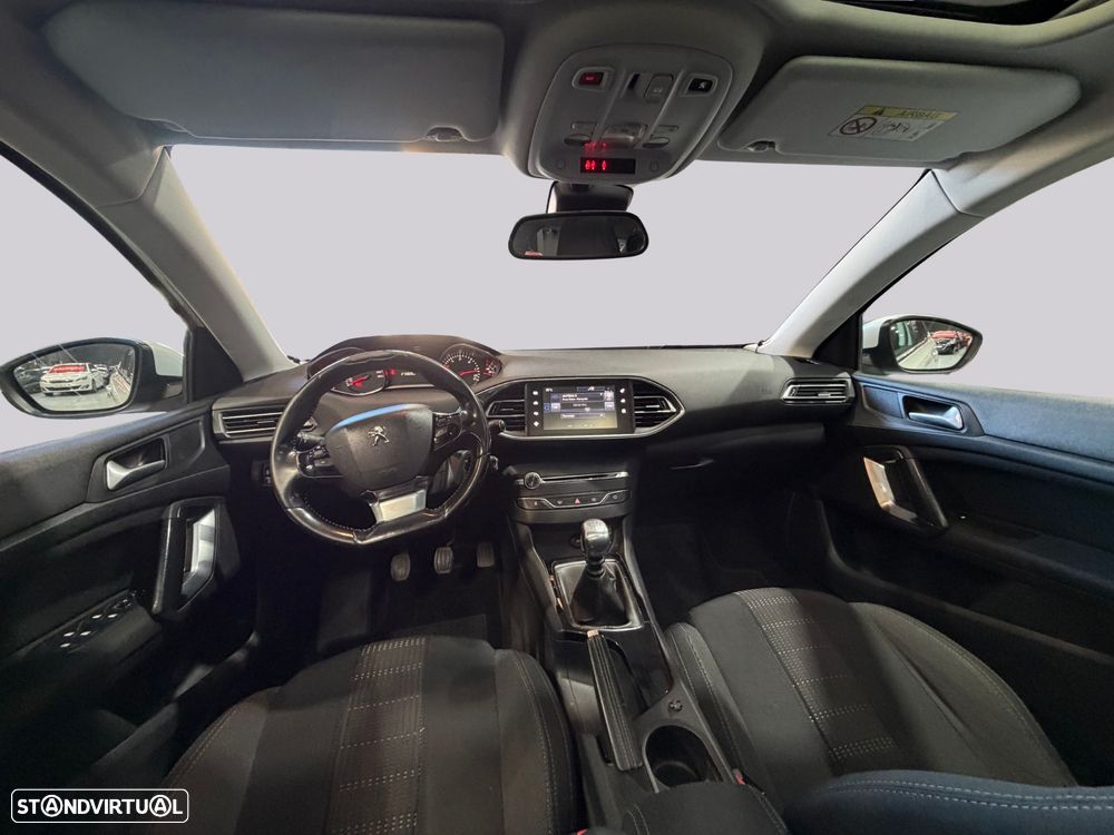 Peugeot 308 SW - 17