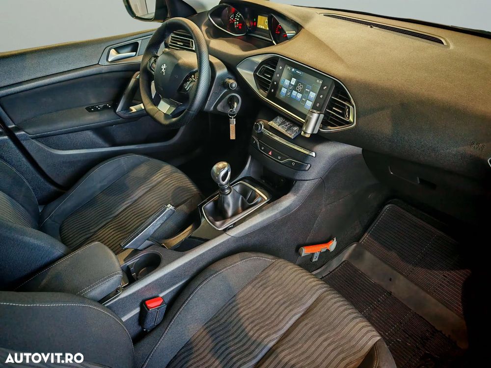 Peugeot 308 BlueHDi FAP 120 Stop&Start Active - 9