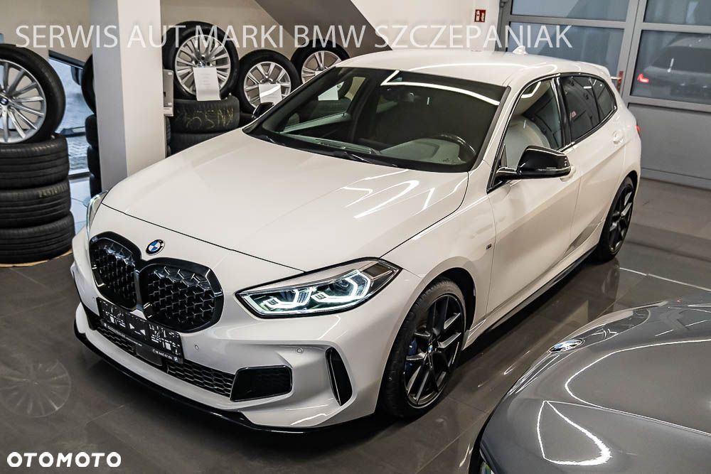 BMW Seria 1 M135i xDrive Edition Colorvision - 8