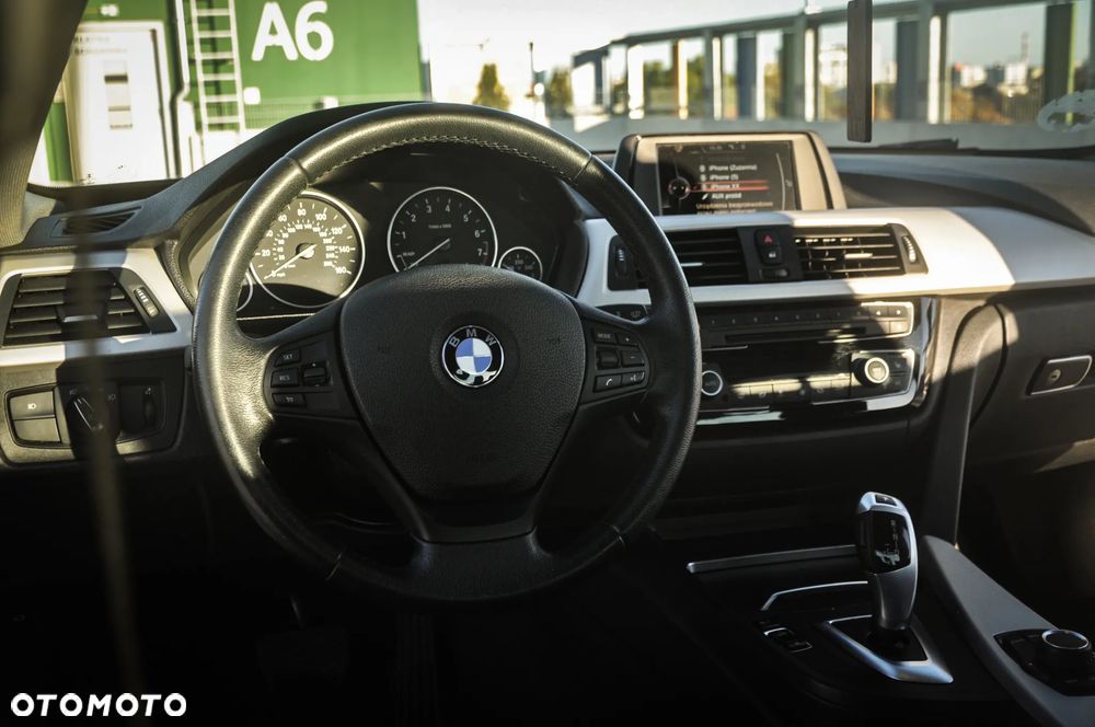 BMW Seria 3 320i Edition Luxury Line Purity - 11