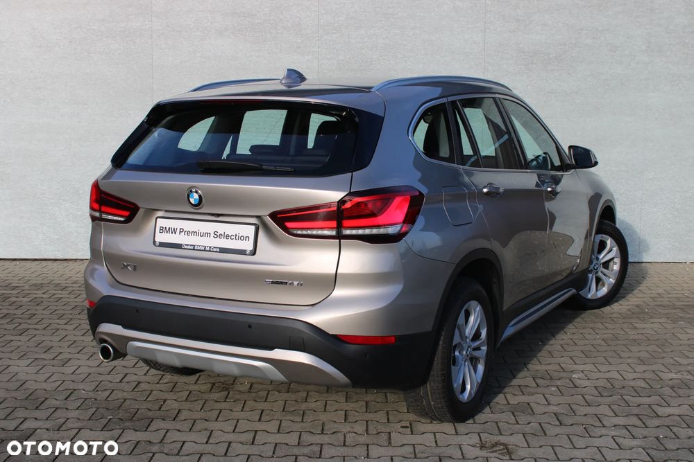 BMW X1 sDrive18i xLine - 5