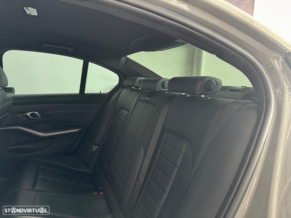 BMW 330 e Pack M Auto - 13