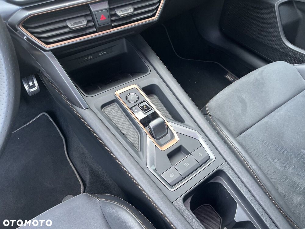 Cupra Formentor 1.5 eTSI mHEV DSG - 16