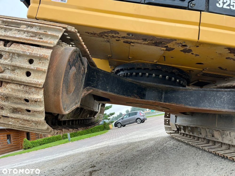 Caterpillar 325FLCR - 37