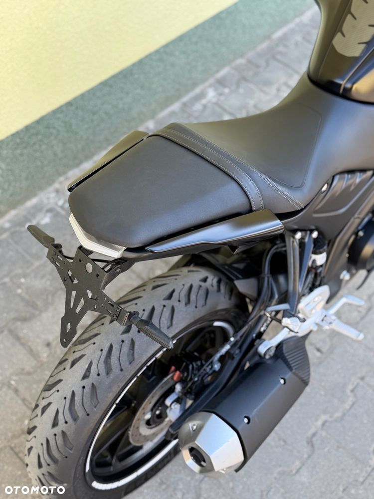 Yamaha MT - 12