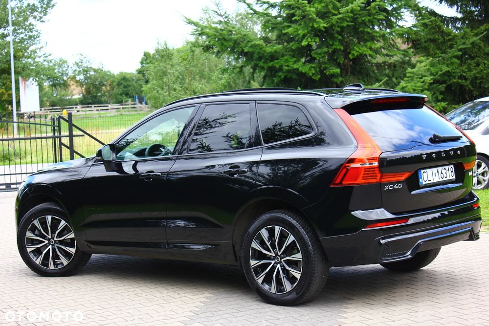 Volvo XC 60 B4 D AWD Plus Dark - 6