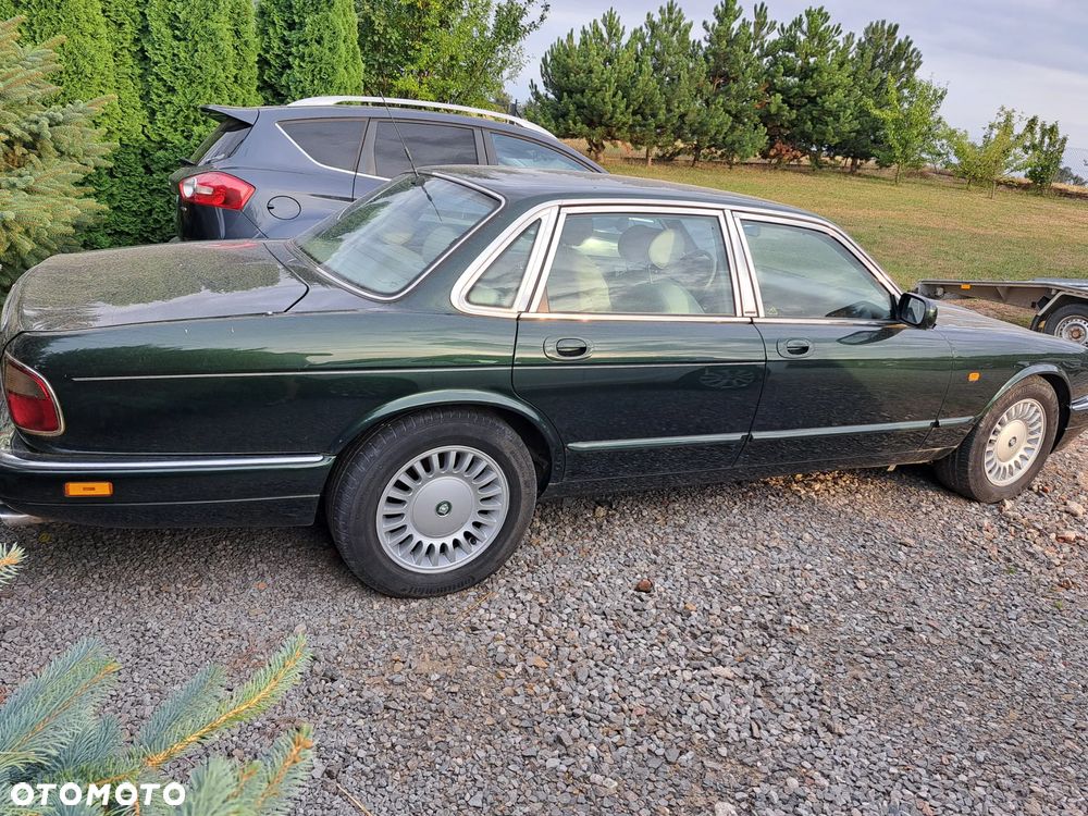 Jaguar XJ - 3