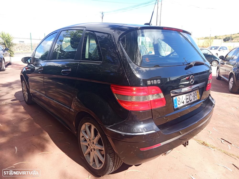 Mercedes-Benz B 180 CDI - 8