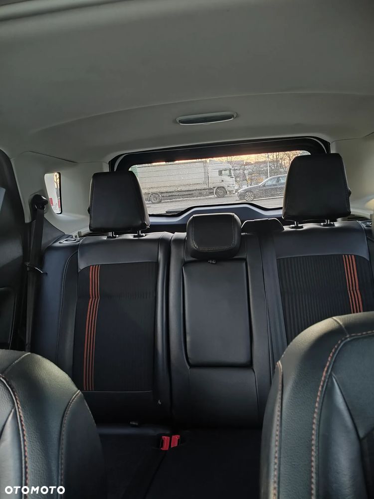 Ford EcoSport - 9