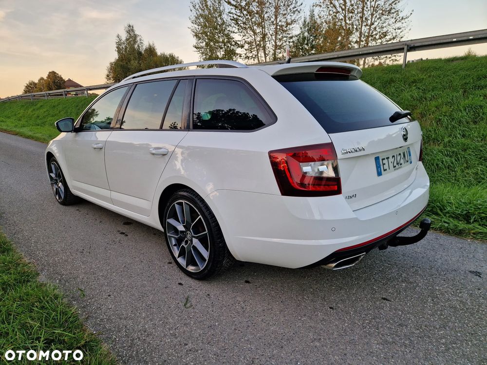 Skoda Octavia 2.0 TDI 4x4 DSG RS - 6