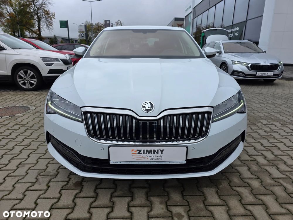 Skoda Superb 2.0 TDI SCR Ambition DSG - 9